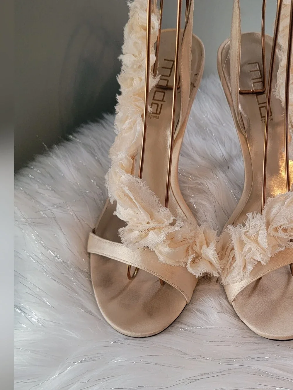 Moda International Cream Ruffle Slingback Heels - Picture 5 of 8